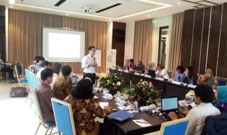 Rektor Universitas Paramadina, Firmanzah, berbicara di hadapan 23 peserta program pelatihan ekonomi pasar sosial di Hotel Grand Hyatt, Yogyakarta, Rabu (5/9).