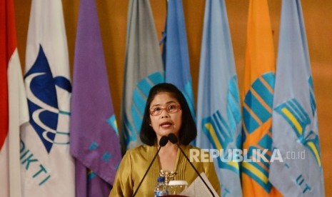  Rektor Universitas Terbuka (UT) Tian Belawati 