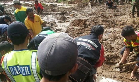 Relawan DD di lokasi longsor Banjarnegara