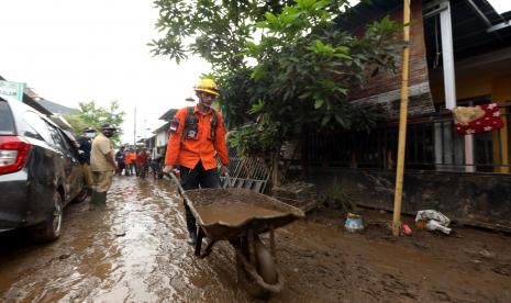 Korban Jiwa Akibat Banjir Jember Jadi 3 Orang