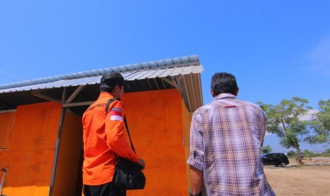 Relawan Rumah Zakat didampingi oleh ahli developer melakukan studi banding mengenai Hunian Sementara di Kel. Petobo, Kec. Palu Selatan, Kota Palu.