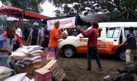  Relawan RZ terus memberikan pelayanan kepada masyarakat terdampak di kabupaten Pidie Jaya. Jumat (20/1)