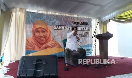 Relawan Sahabat Khofifah mendeklarasikan dukungan untuk Khofifah Indar Parawansa pada Pilgun Jatim 2018. Deklarasi dilakukan di Halaman Ponpes Amanatul Ummah, Siwalankerto, Surabaya, Ahad (12/11)