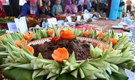 Rendang festival in Padang, West Sumatra (photo file)  