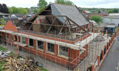 Renovasi Masjid-e-Rizwan di Newton Street, Blackburn, Inggris. Masjid ini salah satu masjid tertua di Blackburn yang didirikan pada 1970-an.