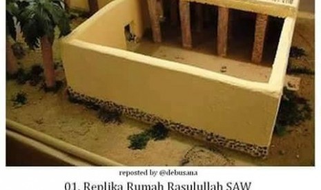 Replika rumah nabi di museum masjid Nabwi Madinah.