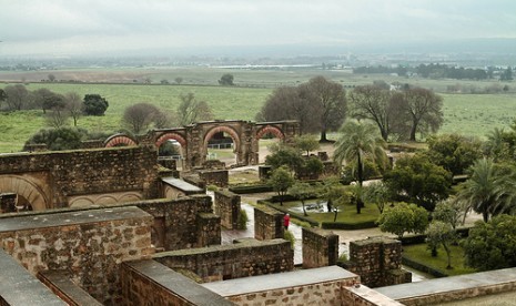   Reruntuhan Istana Az-Zahra di Cordoba, Spanyol.