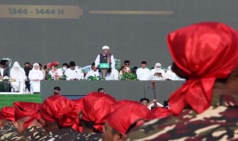 Resepsi Puncak Satu Abad NU dihadiri secara langsung oleh Presiden Joko Widodo dan Ibu Negara Iriana Joko Widodo, Wakil Presiden KH Ma