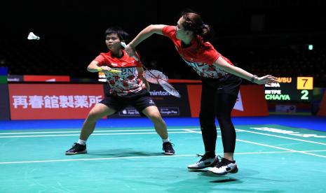 Ganda putri Indonesia Ribka Sugiarto/Siti Fadia Silva Ramadhanti mengaku langsung klop setelah kembali berpasangan dalam Kejuaraan Dunia BWF 2022. Hasilnya mereka berhasil melewati babak pertama dengan kemenangan mudah 21-14, 21-8 atas wakil Taiwan Chang Ching Hui/Yang Ching Tu di Tokyo Metropolitan Gymnasium, Tokyo, Jepang, Senin.