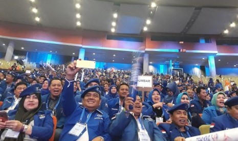 Ribuan kader Partai Demokrat memenuhi acara rapat pimpinan nasional (Rapimnas) Partai Demokrat 2018 di Sentul International Convention Center di Sentul, Bogor, Jawa Barat pada Sabtu (10/3). Rapimnas akan digelar sampai Ahad (11/3) esok.