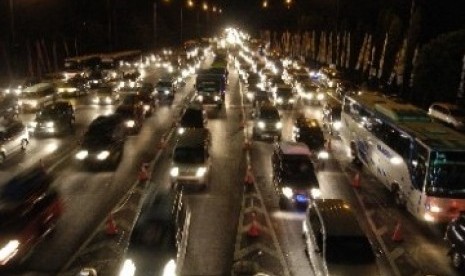 Arus mudik di ruas Tol Cikampek, Jawa Barat