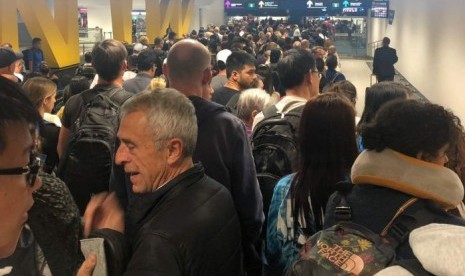 Ribuan penumpang pesawat telantar akibat tidak berfungsinya sistem komputer di bandara-bandara Australia.