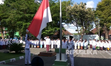 Ribuan Santri di DIY ikuti upacara Hari Santri dan Mujahadah di Kantor Kanwil Kemenag DIY Senin (23/10) 