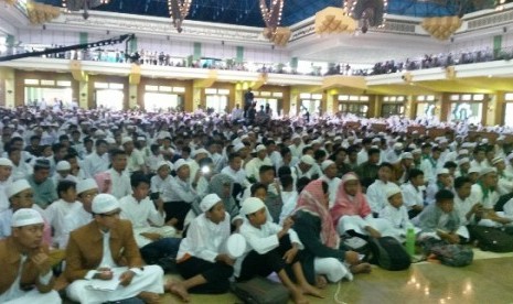 Ribuan Santri Halaqah Kubra, di Jakarta, Ahad (7/8) 