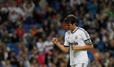 Ricardo Kaka merayakan gol dan mengantar Madrid merebut Piala Santiago Bernabeu, Rabu (26/9)