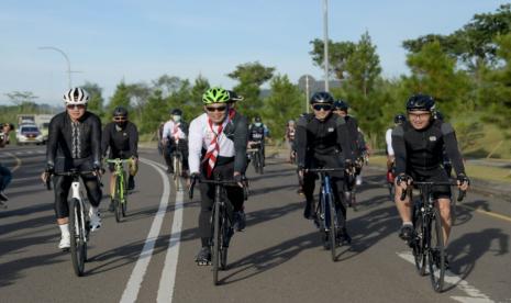 Ridwan Kamil Buka Bandung Barat Triathlon