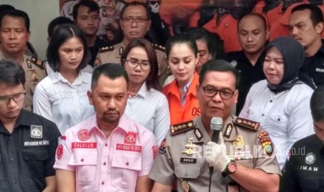 Rilis pengungkapan penyalahgunaan narkotika oleh selebritis Jennifer Dunn di Direktorat Reserse Narkoba Polda Metro Jaya, Selasa (2/1). 