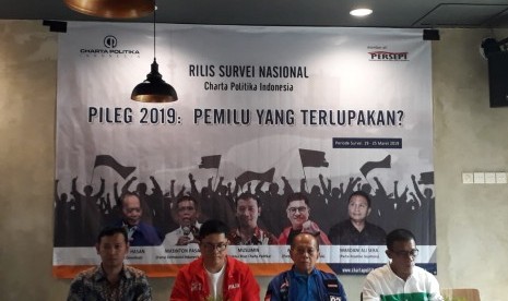 Rilis Survei Nasional Charta Politika Indonesia bertajuk Pileg 2019: Pemilu yang Terlupakan di Jalan Adityawarman, Jakarta, Kamis (4/4).