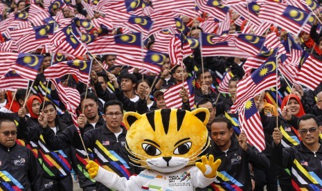 Rimau (tengah) 