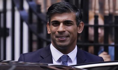 Rishi Sunak meninggalkan Markas Besar Kampanye Konservatif di London, Senin, 24 Oktober 2022. Rishi Sunak akan menjadi Perdana Menteri berikutnya setelah memenangkan kontes kepemimpinan Partai Konservatif. Rishi Sunak Jadi PM Inggris Pertama Keturunan Asia