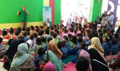 Roadshow dongeng anak nusantara oleh LPBI NU DKI Jakarta