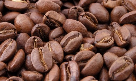 Roasted coffee beans (illustration)