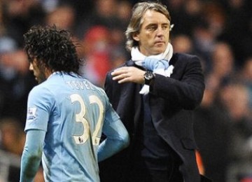 Roberto Mancini dan Carlos Tevez