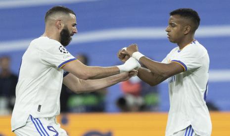 Rodrygo Goes (kanan) dan Karim Benzema, dua pahlawan Real Madrid saat menyingkirkan Manchester City dari semifinal Liga Champions.