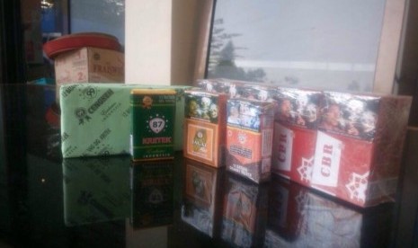 Rokok ilegal yang disita Bea Cukai Malang.