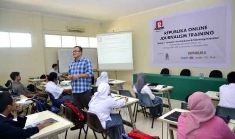 ROL to School di Kampus ISTN Jakarta