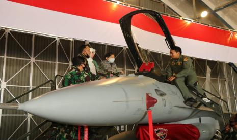 Roll out Ceremony pesawat F-16 Falcon Star eMLU di Magelang, Jawa Tengah, Jumat (28/8). 