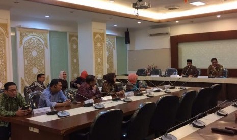 Rombongan Komite II Sudirman di Kantor Gubernur Aceh, Banda Aceh, Senin (19/6).