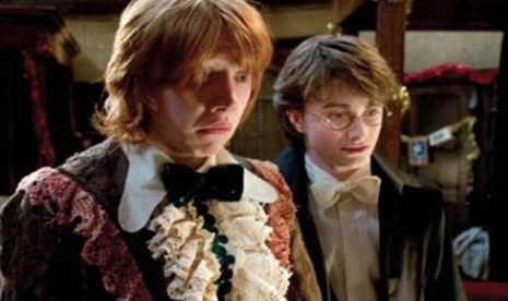 Ron Weasley dan Harry Potter dalam film