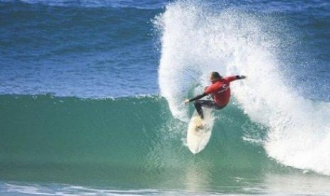 Ronald Schneider tewas terhempas ke bebatuan oleh ombak besar saat berselancar di Mentawai, Sumatera Barat tanggal 28 Agustus 2015 lalu.