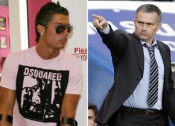 Ronaldo (kiri) dan Mourinho