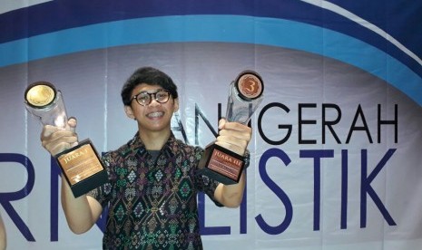 Ronggo Astungkoro, wartawan Republika menyabet dua penghargaan MH Thamrin Award 2017, Rabu (20/9).