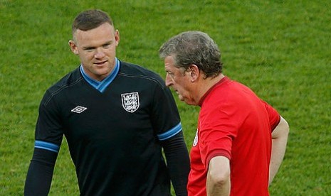 Rooney dan Hodgson