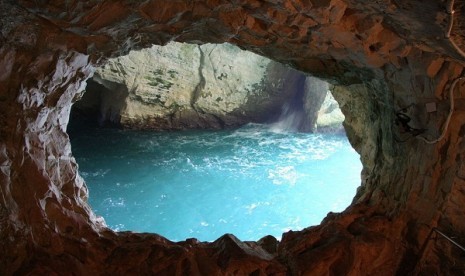 Rosh Hanikra Grottoes