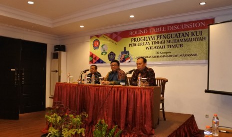 Round Table Discussion (RTD) Program Penguatan Kantor Urusan Internasional (KUI) Perguruan Tinggi Muhammadiyah (PTM) Wilayah Timur di Kampus Universitas Muhammadiyah Makassar, Kamis (15/3).