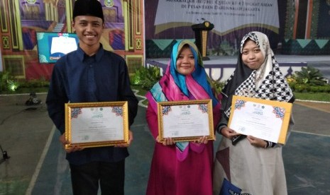 Royu Nahriya tak sanggup menahan haru saat mengetahui dirinya mendapat juara III Musabaqah Hifzhil Qur’an ASEAN.