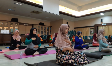 RS PKU Muhamamdiyah Solo Buka Kelas Yoga Ibu Hamil