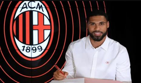 Ruben Loftus-Cheek menandatangani kontrak empat tahun di AC Milan.