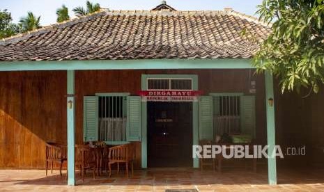 Rumah bersejarah yang pernah disinggahi Proklamator RI Soekarno-Hatta di Rengasdengklok, Karawang, Jawa Barat, Senin (1/10). (Ilustrasi)