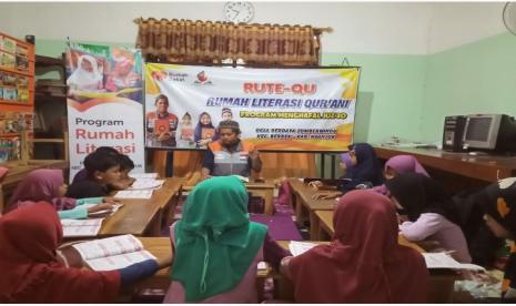 Rumah Literasi Husnul Khatimah memperluas manfaatnya dengan menginisiasi program menghafal juz 30.