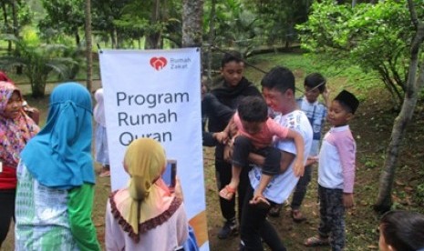 Rumah Qurban Fatimatuzzahra Desa Berdaya adakan outbond untuk santri.