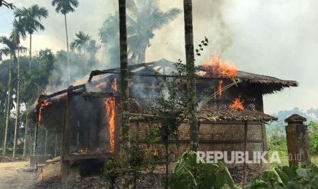 Rumah-rumah yang terbakar (ilustrasi)