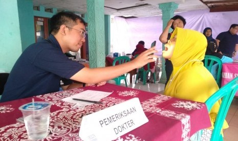 Rumah Sakit Siloam Sepanjang Jaya menggelar pengobatan gratis dan penyuluhan kesehatan di Kelurahan Rawa Lumbu, Kota Bekasi.