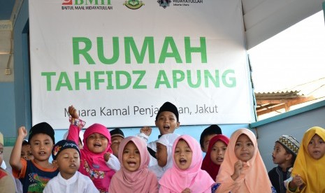 Rumah Tahfizh Apung yang diluncurkan oleh BMH di kawasan Kamal Muara, Jakaerta Utara.