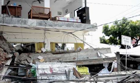 Rumah yang hancur akibat gempa di Lombok Utara, NTB