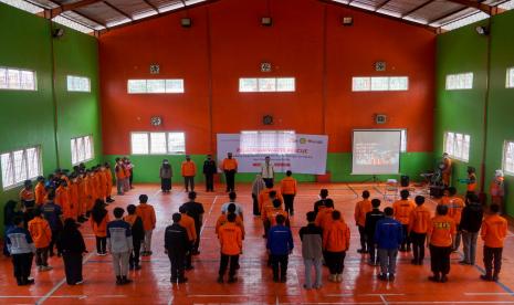 Rumah Zakat Action bersinergi dengan Kantor Pencarian dan Pertolongan Semarang dalam kegiatan Pelatihan Water Rescue untuk peningkatan kapasitas potensi SAR.